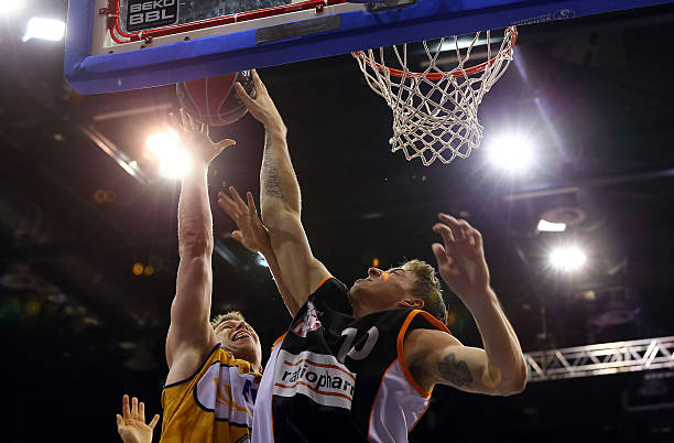 联手文班亚 联手文班亚