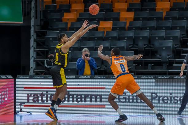 篮球还是综 篮球还是综